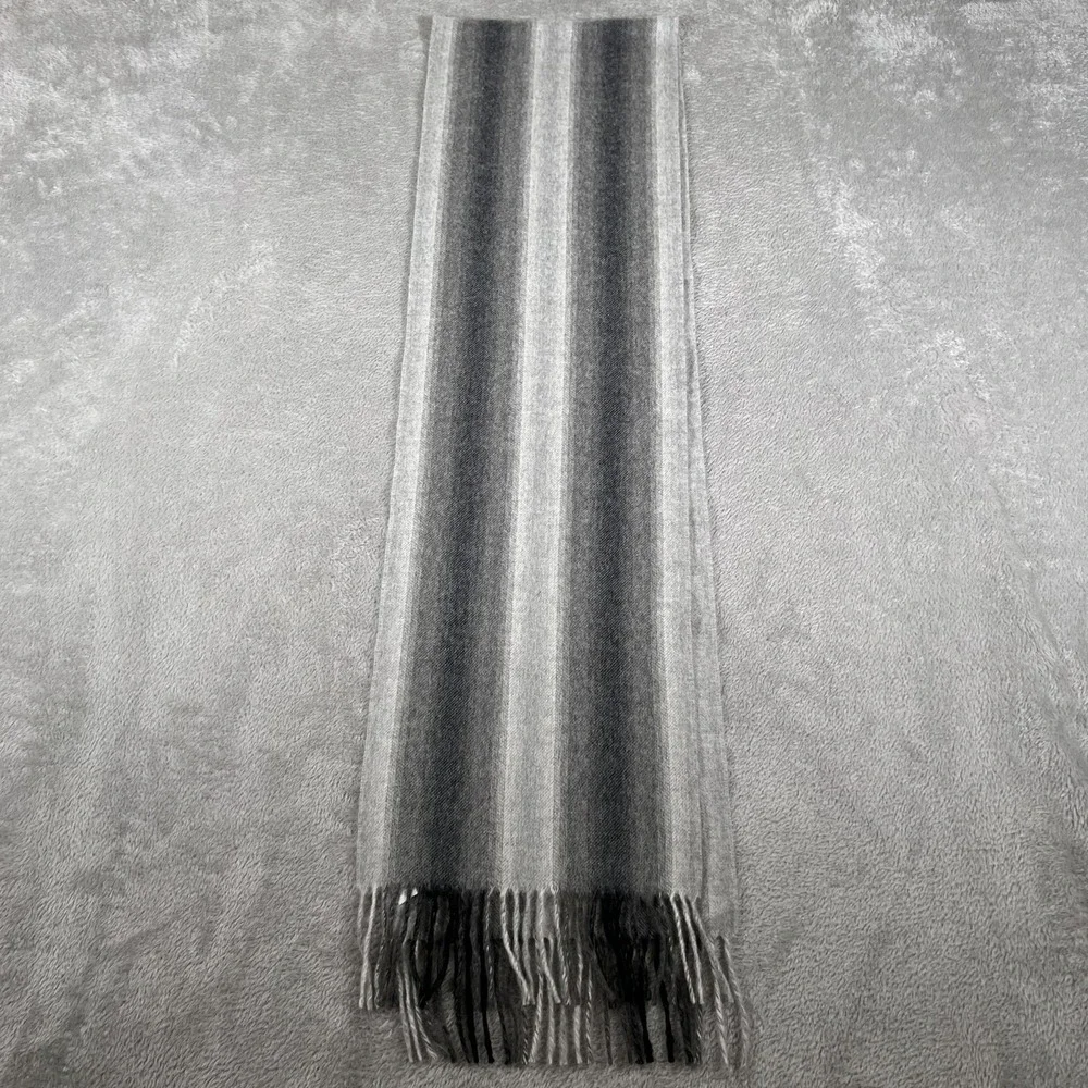 Nordstrom Cashmere Scarf‎ Womens One Size Gray Black Ombre Striped Fringe